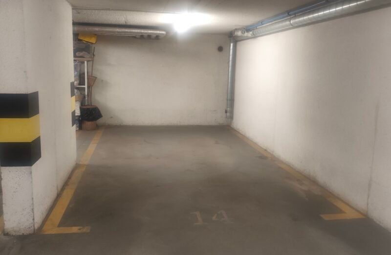 Miejsce w hali garażowej zd1